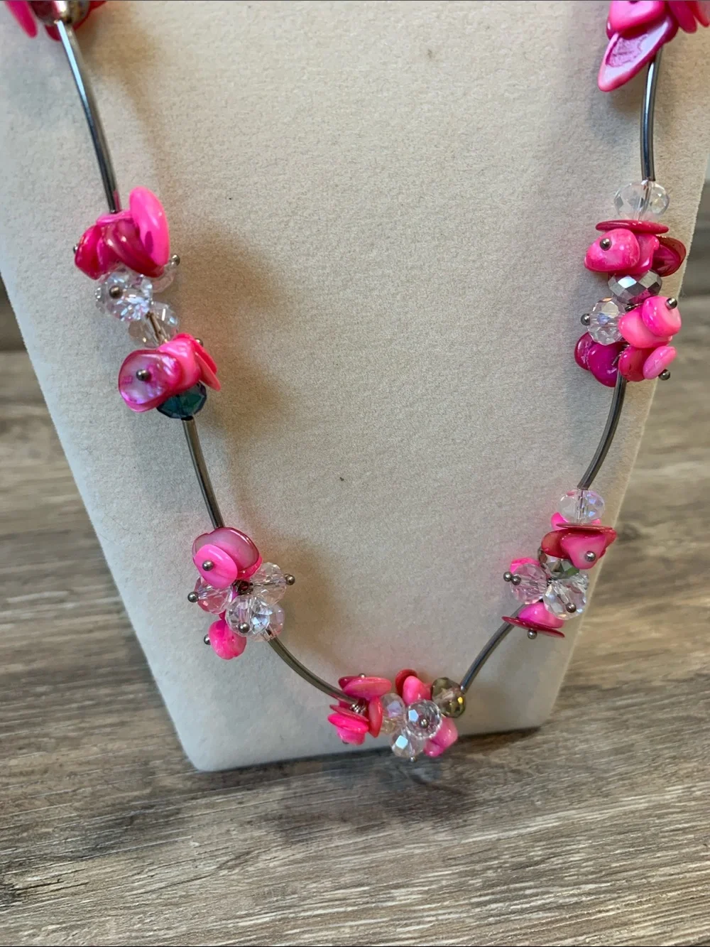 N/A long necklace